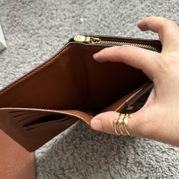 LV COMPACT WALLET MM SIZE - Picture 2 of 9
